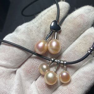 ❤️ SALE ✅ 2 Pieces  of Real  Pearl necklaces .